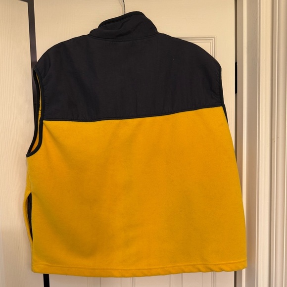 Old Navy Yellow Fleece Vest Size XL - Picture 4 of 5
